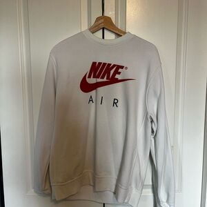 Men’s medium Nike crewneck